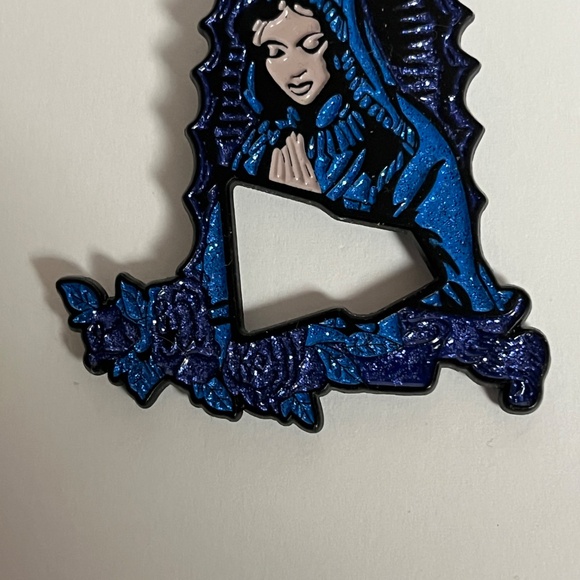 Virgin Mary New Era Frame Hat Pin Pins Hats Bag Fitted Blue Black Glitter Roses - Picture 3 of 8